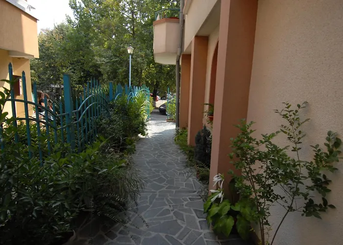 La Kameya Πανσιόν