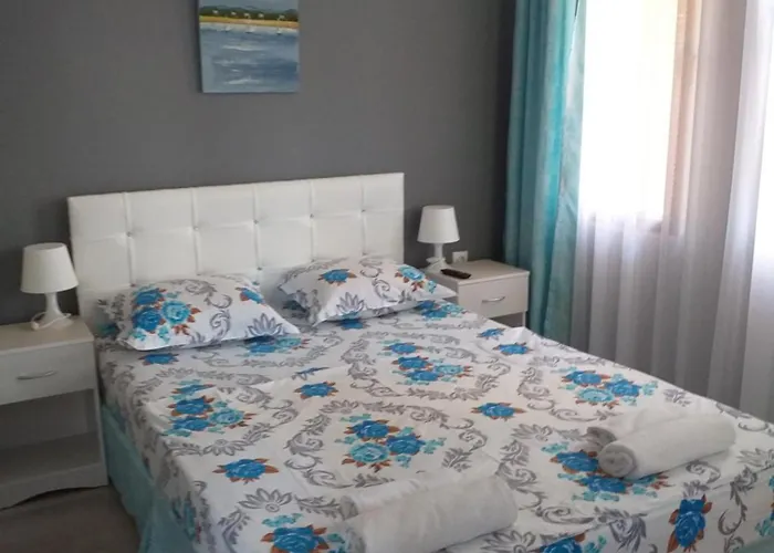 Πανσιόν La Kameya Kiten (Burgas)