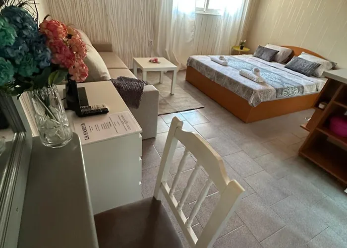 La Kameya Πανσιόν Kiten (Burgas)