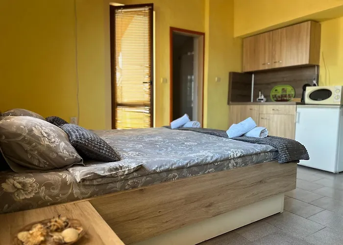 Πανσιόν La Kameya 2*